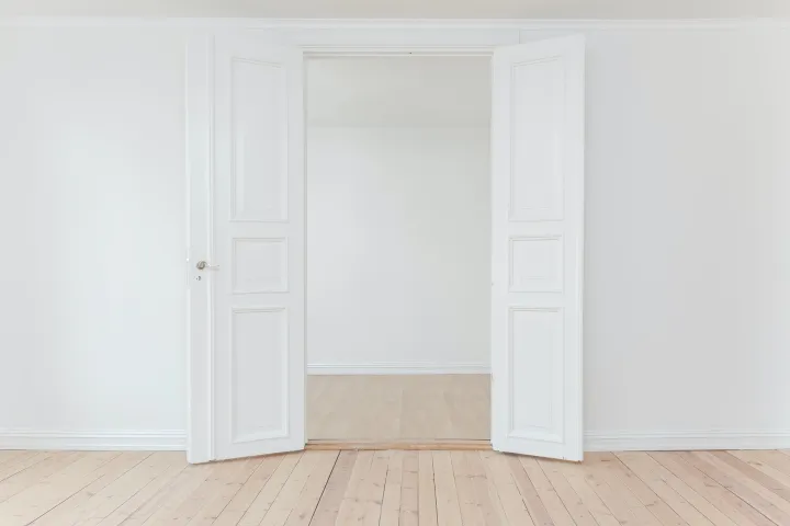 Uute uste värvimine ja lakkimine