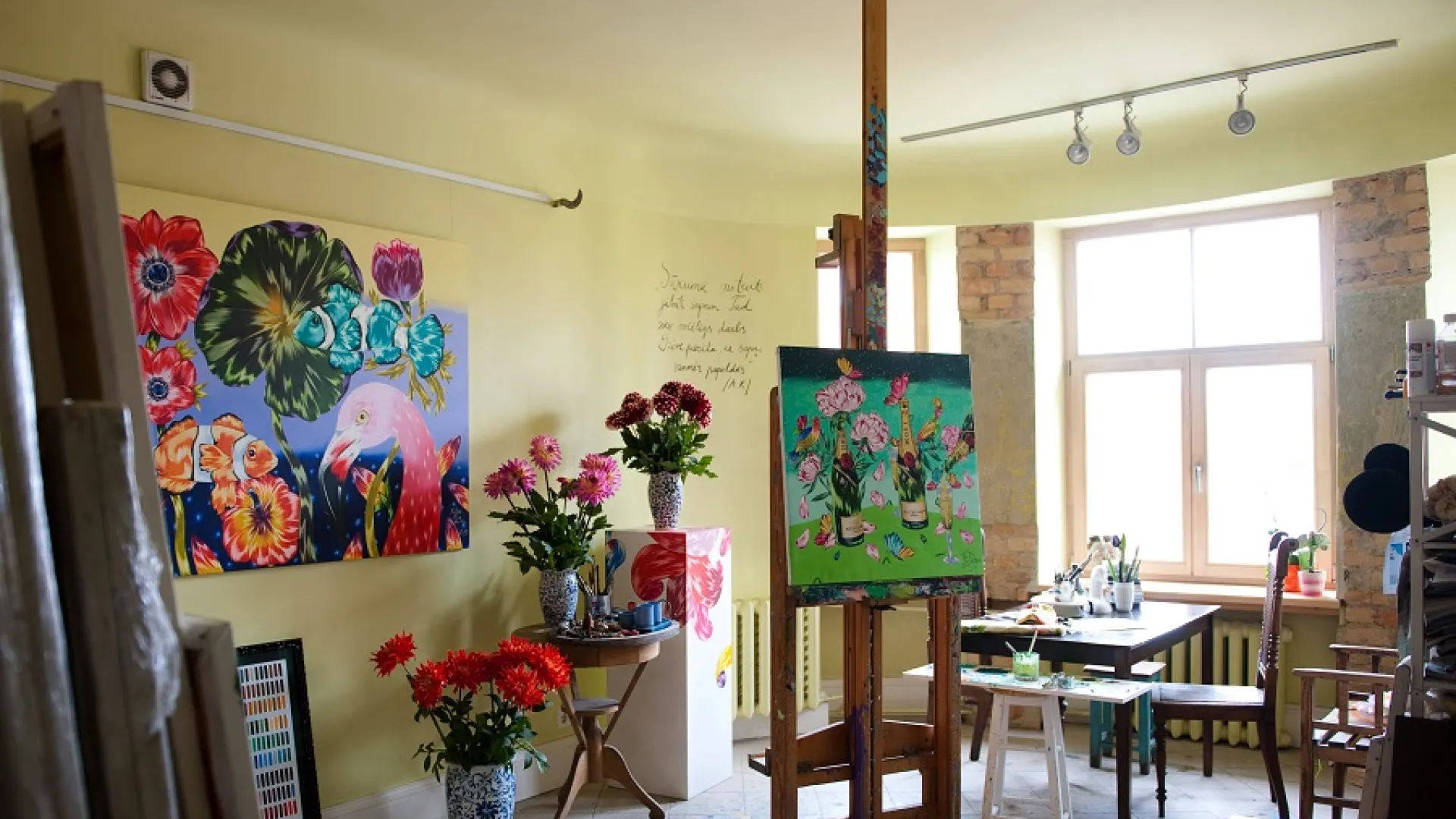 Soe ja päikseline ateljee