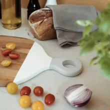 Värvi ära lõikelaud ja salatilusikad
